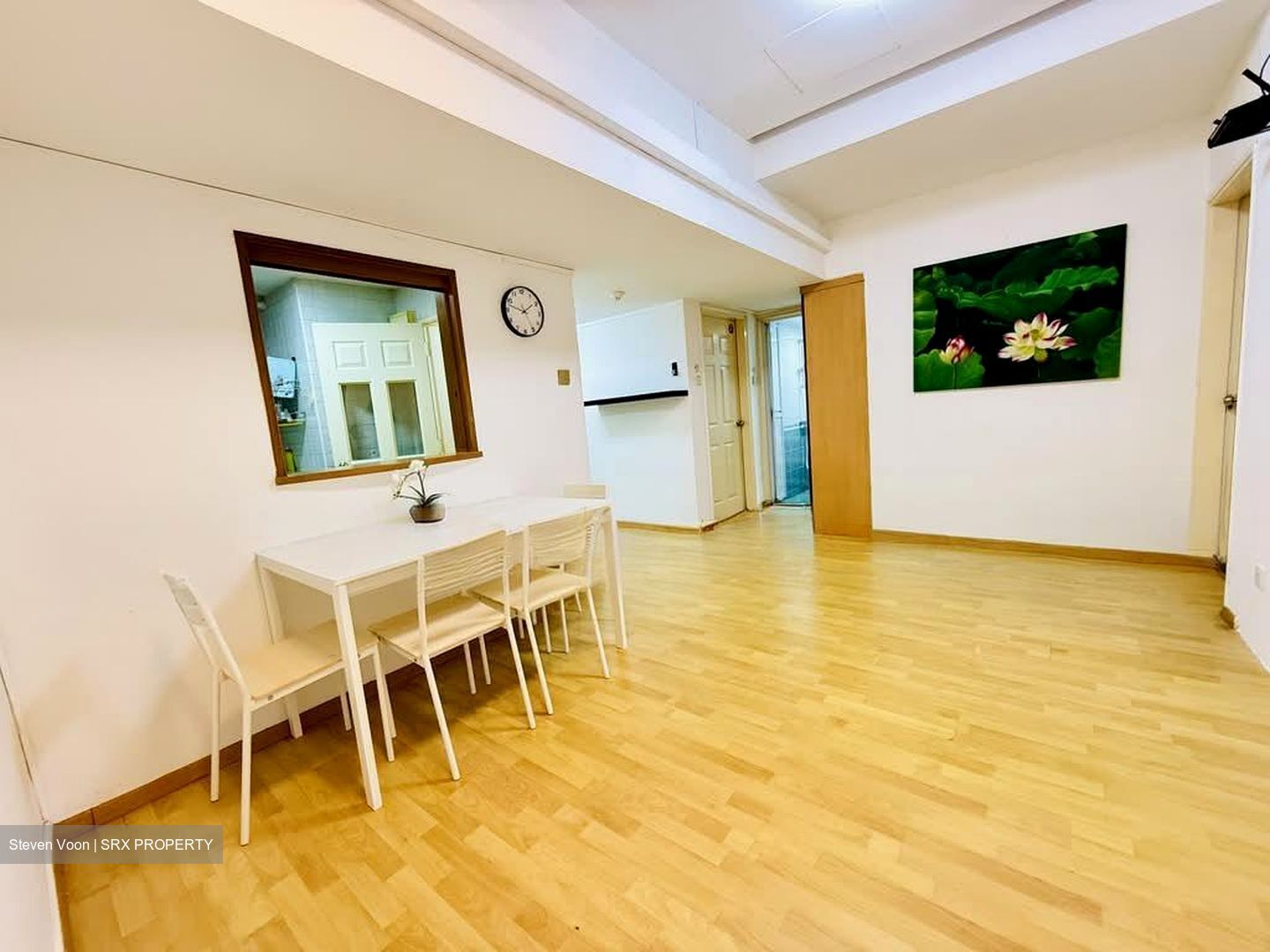 International Plaza (D2), Apartment #574945111